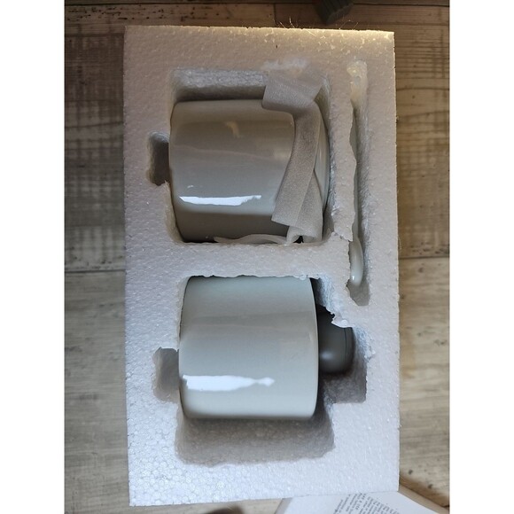 6-Piece Kitchen Set Oil Holder, Silicone Brush, Salt Pig & Spoon NIB - Picture 8 of 8